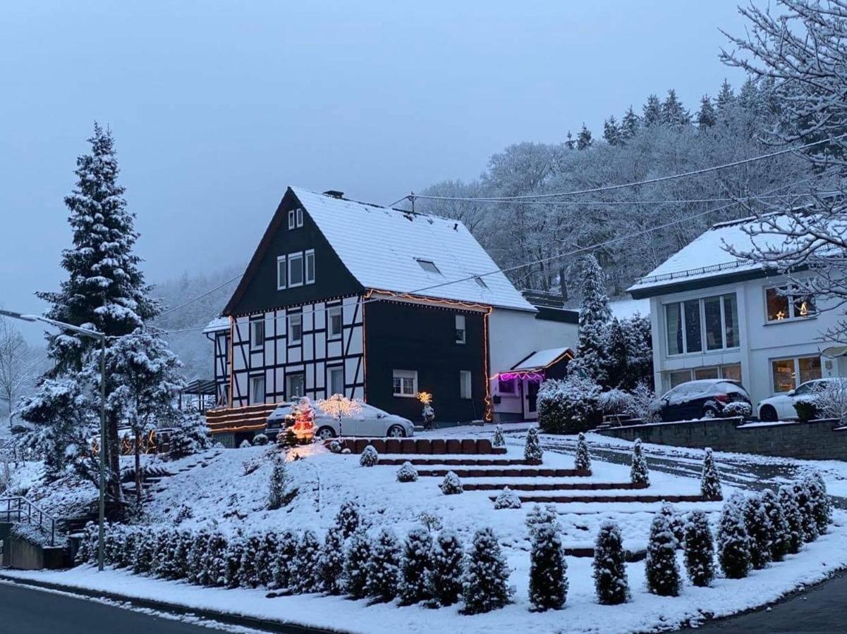 Freizeithaus Maranatha Holiday home Kirchhundem